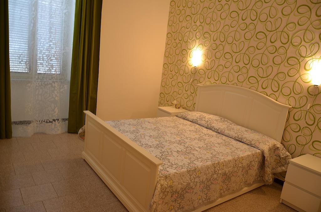 Hostel Castello Maggiore Rome Exterior photo